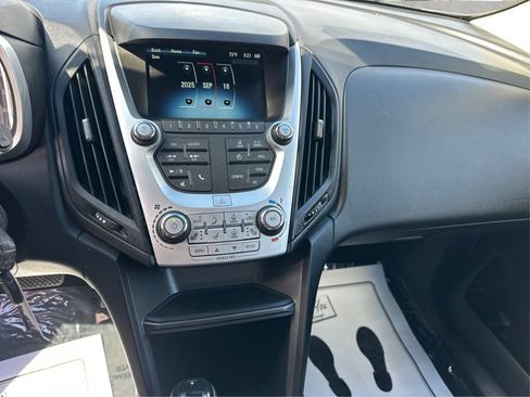 Used 2017 Chevrolet Equinox LT w/ Convenience Package FWD image 23