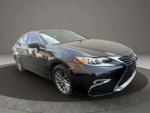 Used 2018 Lexus ES 350 w/ Premier Package FWD image 3