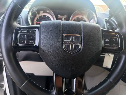 Used 2017 Dodge Grand Caravan SXT w/ Rear Park Assist Package FWD image 14