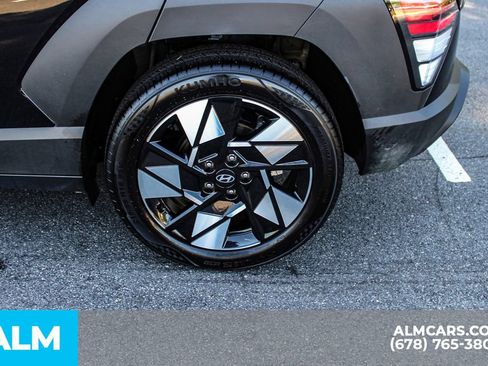 Used 2025 Hyundai Kona SEL FWD image 14