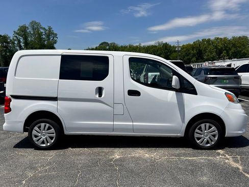 Used 2021 Nissan NV200 SV w/ Sliding Door Glass Package FWD image 2