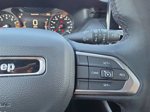 Used 2024 Jeep Compass Latitude w/ Altitude Special Edition AWD/4WD image 18