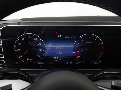 Used 2024 Mercedes-Benz GLS 450 4MATIC image 20