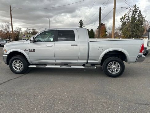 Used 2018 RAM 2500 Laramie w/ Convenience Group image 10