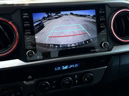 Used 2022 Toyota Tacoma SR5 RWD image 19