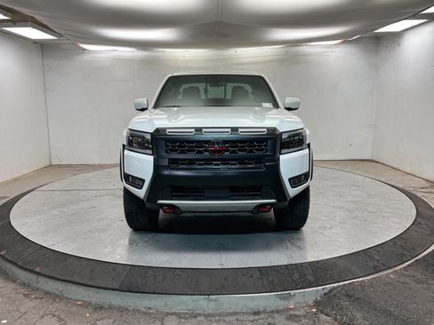 Certified 2025 Nissan Frontier PRO-4X image 8
