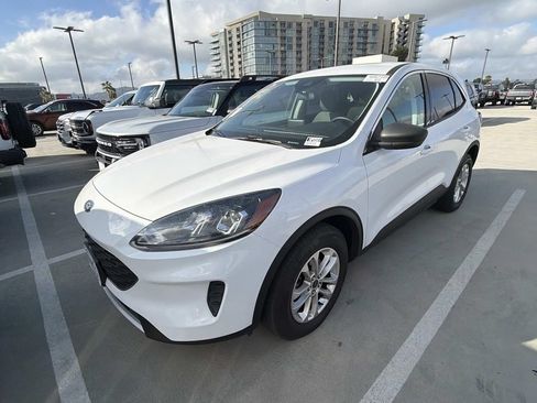 Used 2022 Ford Escape SE w/ Convenience Package AWD/4WD image 1