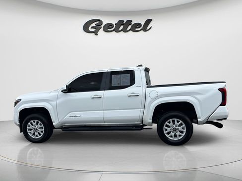Used 2024 Toyota Tacoma SR5 RWD image 8