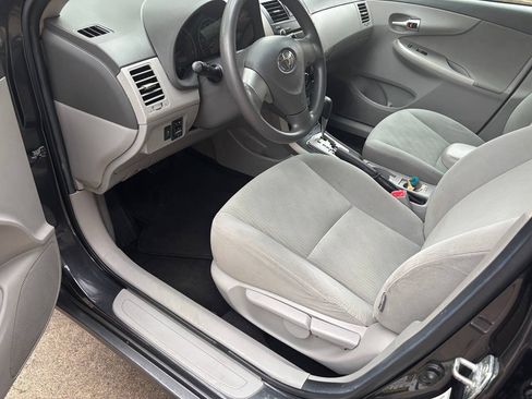 Used 2010 Toyota Corolla LE FWD image 15