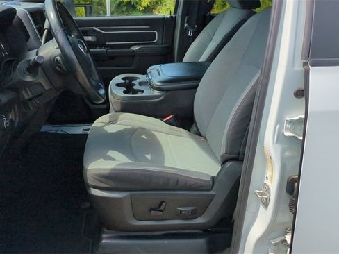 Used 2024 RAM 2500 Big Horn image 10