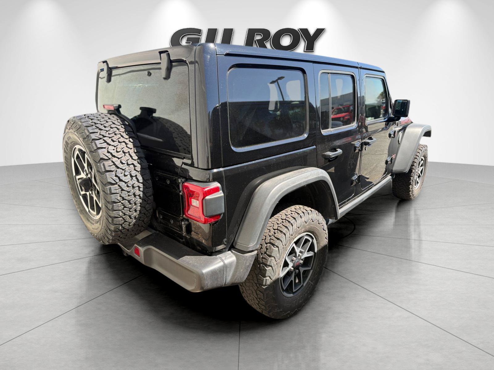 Used 2025 Jeep Wrangler Unlimited Rubicon AWD/4WD image 2