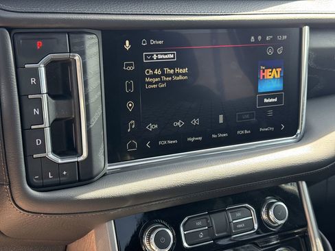 Used 2023 GMC Yukon Denali image 23