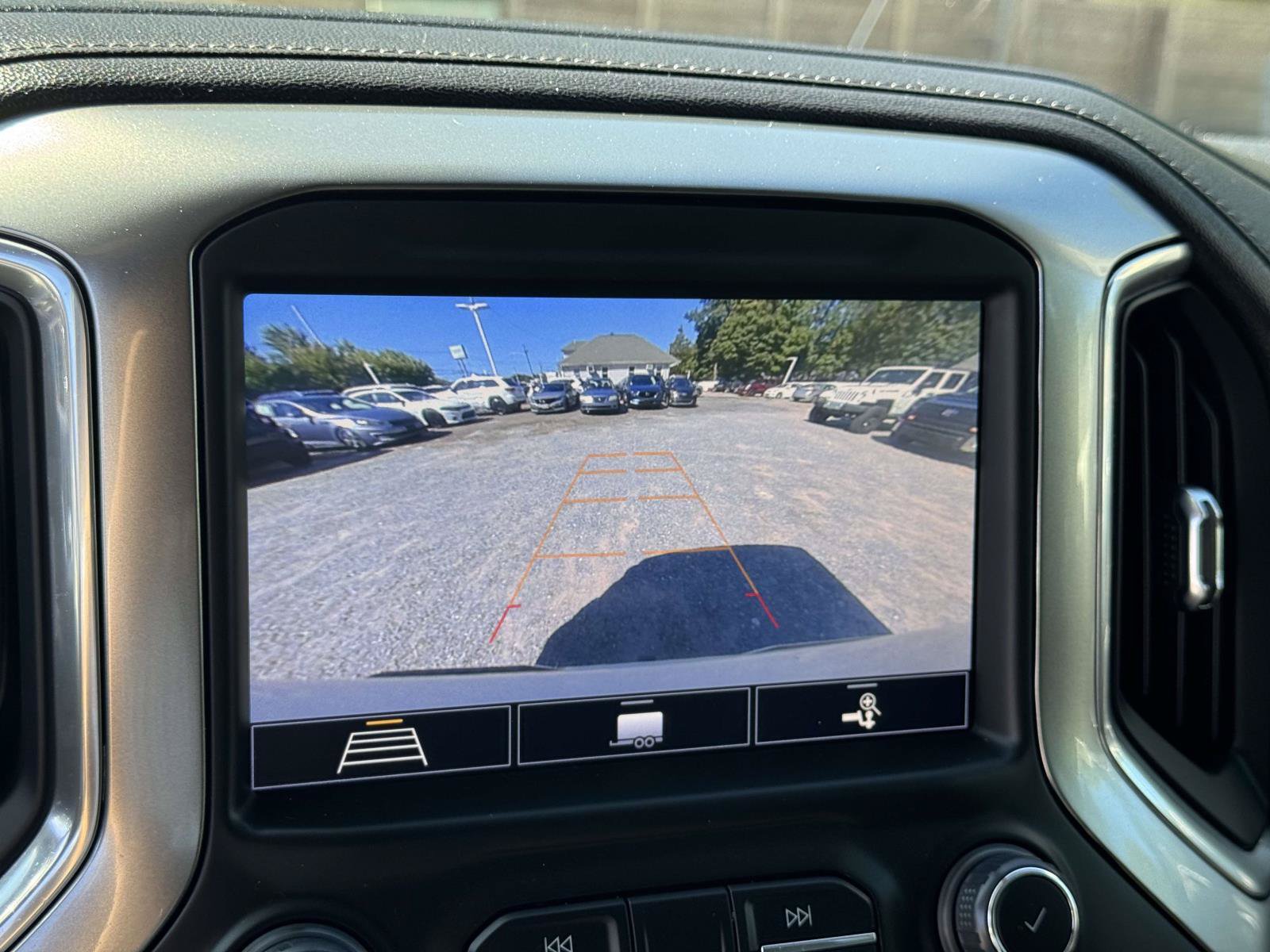 Used 2020 Chevrolet Silverado 1500 RST AWD/4WD image 26