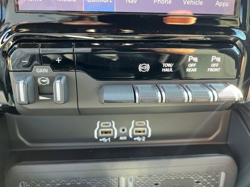 New 2026 RAM 2500 Laramie w/ Night Edition image 27