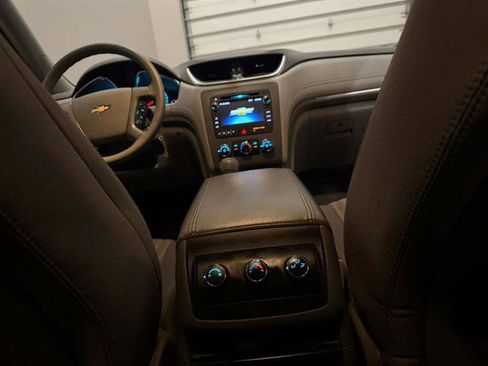 Used 2016 Chevrolet Traverse LS image 28