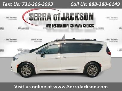 Used 2023 Chrysler Pacifica Limited