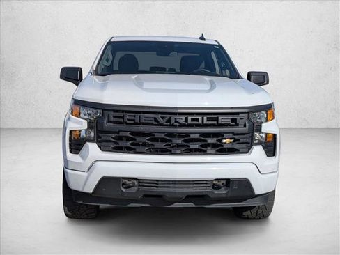 Used 2022 Chevrolet Silverado 1500 Custom image 2