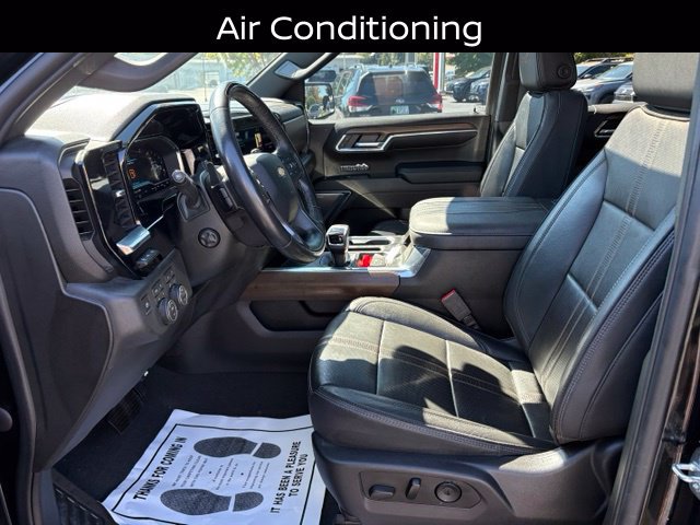 Used 2024 Chevrolet Silverado 1500 High Country AWD/4WD image 12