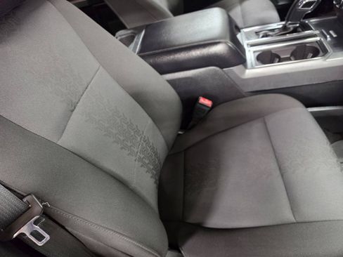 Used 2018 Ford F150 XLT w/ Equipment Group 302A Luxury AWD/4WD image 17