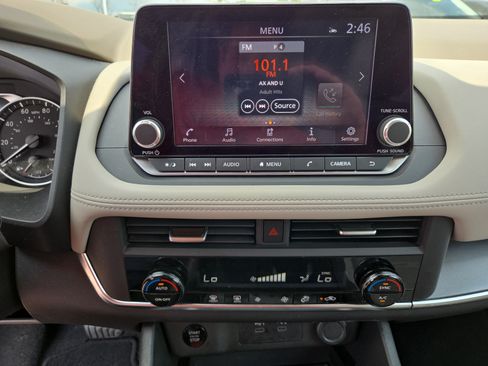 Used 2024 Nissan Rogue SV AWD/4WD image 22