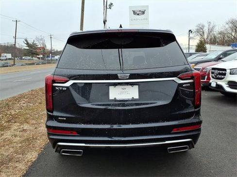 Used 2022 Cadillac XT6 Premium Luxury w/ Technology Package image 7