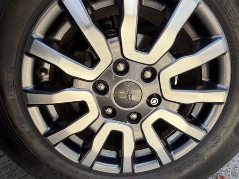 Used 2019 Ford Ranger Lariat w/ Equipment Group 501A Mid image 16