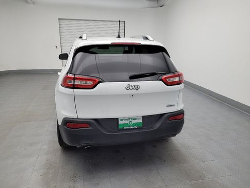 Used 2018 Jeep Cherokee Latitude FWD image 6