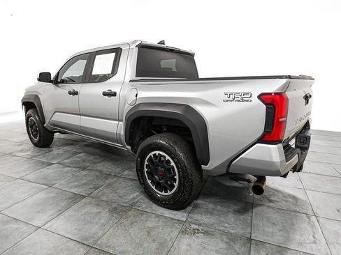 Used 2024 Toyota Tacoma TRD Off-Road image 4
