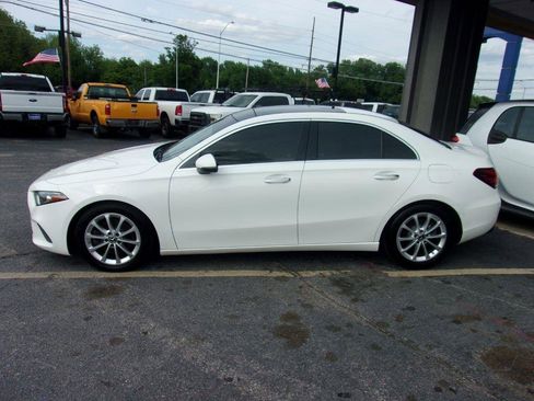 Used 2021 Mercedes-Benz A 220 image 2