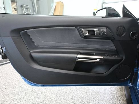 Used 2020 Ford Mustang Shelby GT350 w/ Technology Package RWD image 17