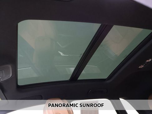 Used 2022 Audi Q3 2.0T Premium w/ Convenience Package image 3