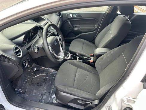 Used 2014 Ford Fiesta SE FWD image 9