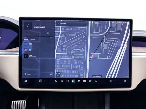 Used 2022 Tesla Model S AWD/4WD image 4