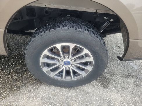 Used 2019 Ford F150 XLT w/ Equipment Group 301A Mid RWD image 9