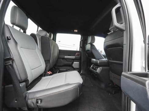 Used 2022 Ford F150 Lightning Lariat image 33