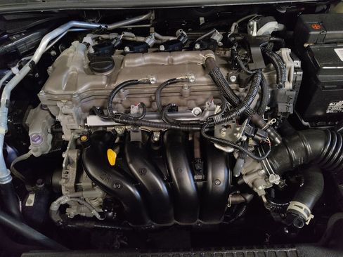 Used 2022 Toyota Corolla LE FWD image 30