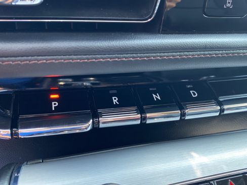 Used 2023 Lincoln Aviator AWD w/ Premium Package image 19