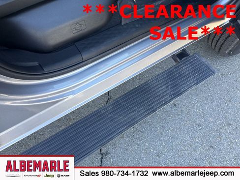 Used 2024 RAM 2500 Tradesman w/ Chrome Appearance Group image 32