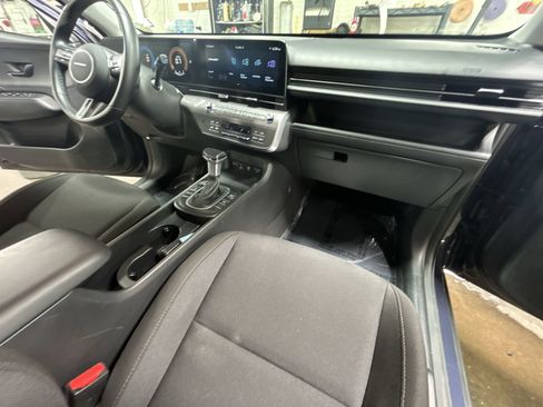 Used 2025 Hyundai Kona SEL image 29