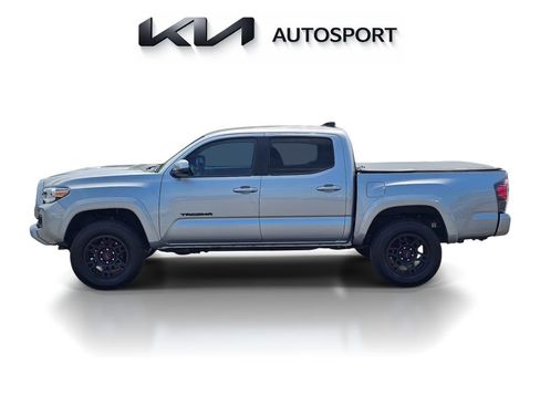 Used 2020 Toyota Tacoma TRD Sport w/ Technology Package RWD image 14