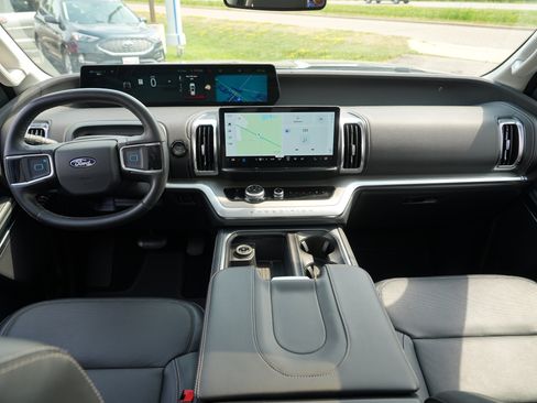 Used 2026 Ford Expedition Max Platinum AWD/4WD image 27
