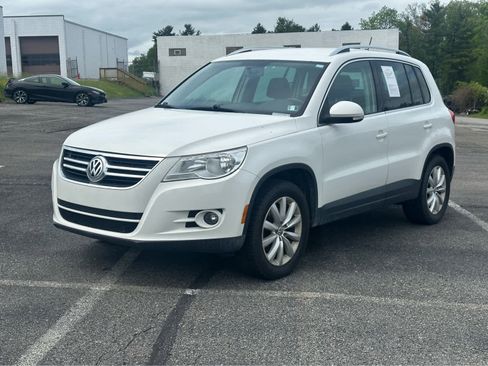 Used 2011 Volkswagen Tiguan SE AWD/4WD image 1