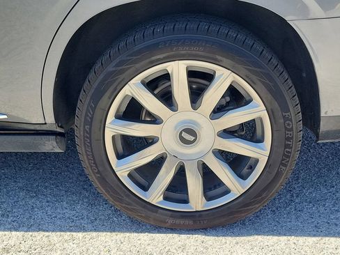 Used 2021 Cadillac Escalade Premium Luxury Platinum RWD image 19