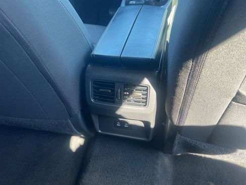 Used 2024 Nissan Rogue SV image 20