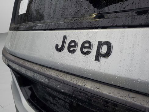 New 2026 Jeep Grand Wagoneer Limited image 8