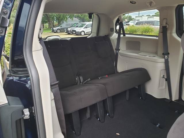 Used 2016 Dodge Grand Caravan SE w/ Quick Order Package 29E SE FWD image 17