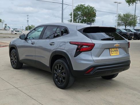 Certified 2024 Chevrolet Trax LS image 5