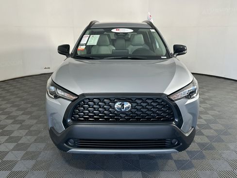 Used 2025 Toyota Corolla Cross LE FWD image 8