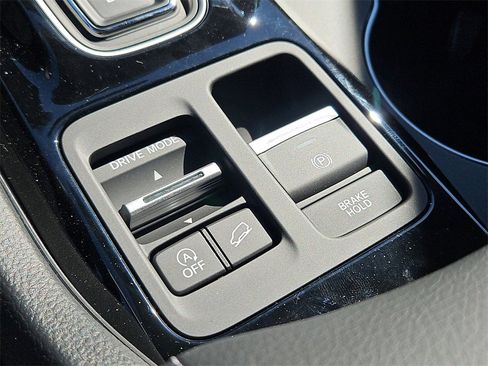 New 2025 Honda Pilot Touring image 10