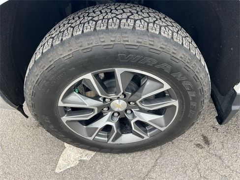 Used 2023 Chevrolet Silverado 1500 LT image 12